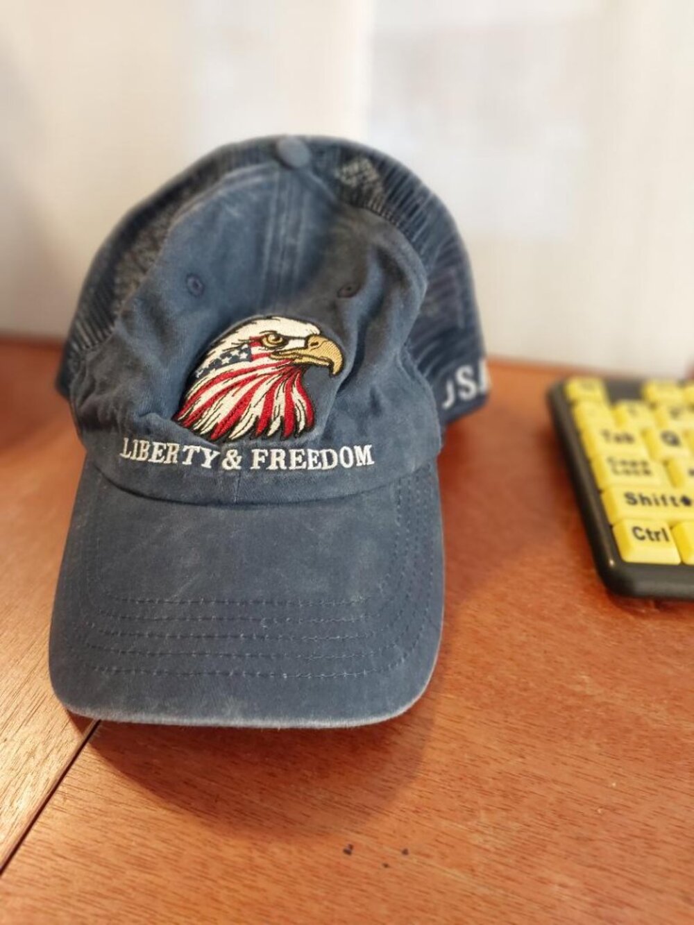 NEW ! Joycoconut Liberty & Freedom USA Embroildered Eagle Mesh Truck Hat Black
